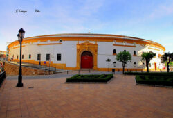 PRESENTE Y FUTURO EN LINARES