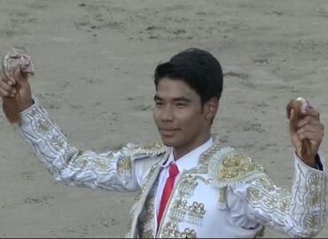 AÑOVER DE TAJO: ESCENARIO DEL DEBUT CON CABALLOS DE LEANDRO GUTIERREZ QUE CORTO DOS OREJAS