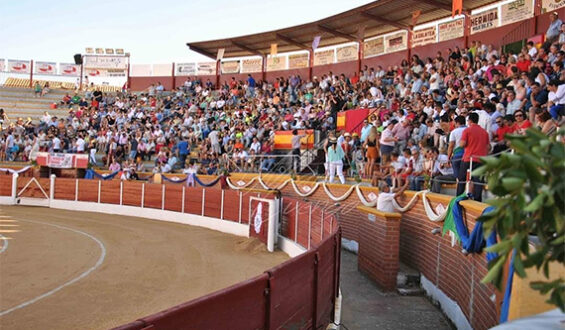 ESQUIVIAS SUSPENDE CORRIDA