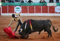 LA MADUREZ DE ESAÚ FERNANDEZ CON TRES OREJAS EN OSSA DE MONTIEL