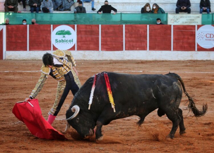 LA MADUREZ DE ESAÚ FERNANDEZ CON TRES OREJAS EN OSSA DE MONTIEL