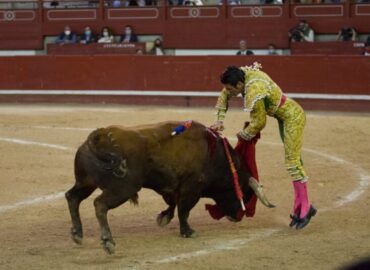 EL REVULSIVO TORERO SE LLAMA EMILIO DE JUSTO