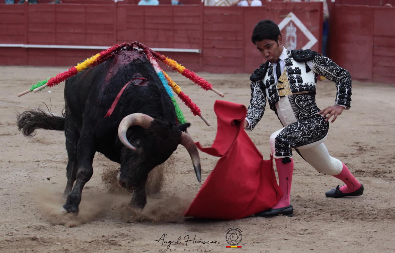 LEANDRO… LUCIDO EN NAVAS DEL REY