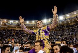 FAENON DE EMILIO DE JUSTO CON UN TORO FIERO DE DOMINGO HERNANDEZ