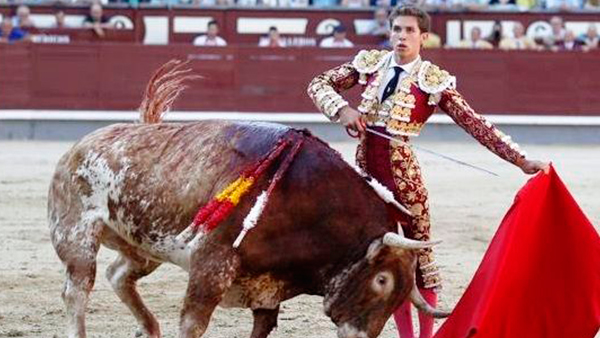 VACIA CORRIDA DE FUENTE YMBRO NO DEJO LUCIR A LOS TOREROS