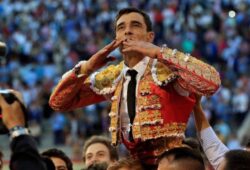 PACO UREÑA EN LA FERIA DE SEVILLA