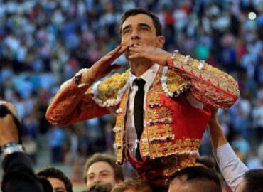 PACO UREÑA EN LA FERIA DE SEVILLA