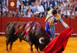 MORANTE DE LA PUEBLA VOLTEÓ LA MONEDA EN EL CUARTO Y LE CORTO LAS DOS OREJAS A UN GARCIGRANDE