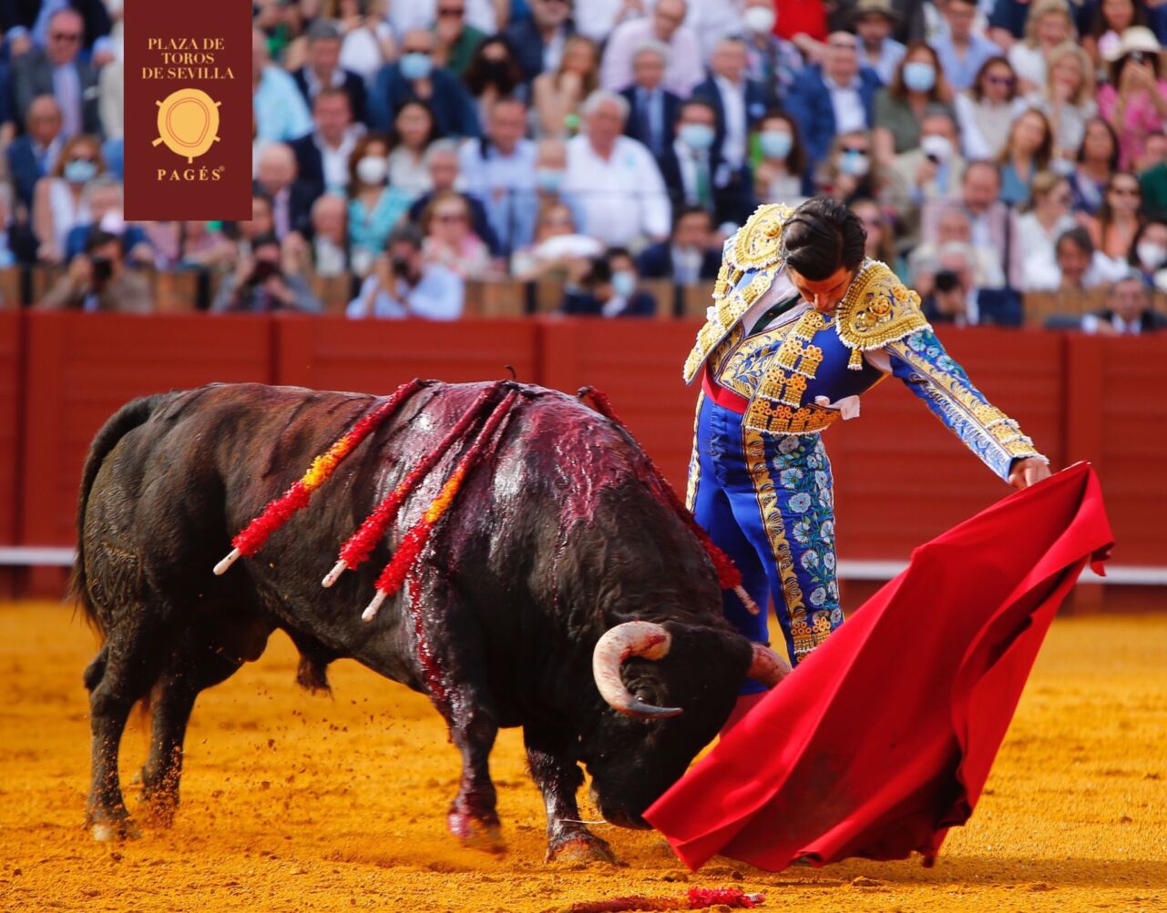 MORANTE DE LA PUEBLA VOLTEÓ LA MONEDA EN EL CUARTO Y LE CORTO LAS DOS OREJAS A UN GARCIGRANDE