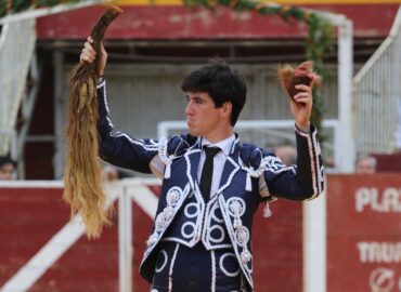 DOCE OREJAS, DOS SIMBOLICAS Y DOS RABOS EN CIUDAD REAL