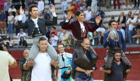 LEA- GALAN- LEONARDO… PUERTA GRANDE EN JAEN