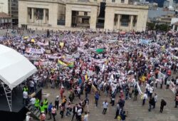 MULTITUDINARIA MANIFESTACION EN CONTRA DE PROYECTOS PROHIBICIONISTAS