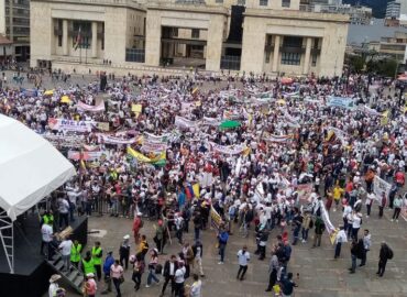 MULTITUDINARIA MANIFESTACION EN CONTRA DE PROYECTOS PROHIBICIONISTAS