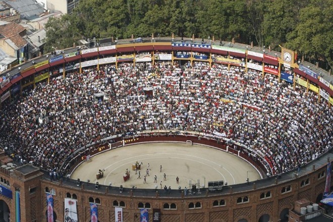 VOLVERAN LOS TOROS A LA SANTAMARIA. LA CORTE CONSTITUCIONAL ORDENÓ ABRIR LICITACION