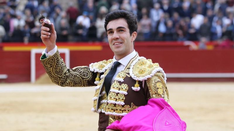 ANODINA CORRIDA DE «FALLAS»