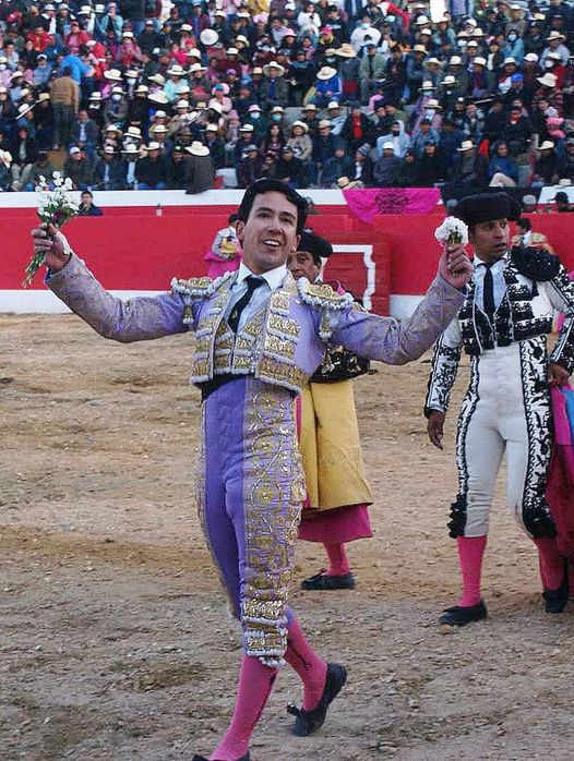 MORENO MUÑOZ POR LA SENDA DEL TRIUNFO EN EL PERÚ