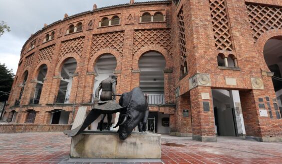 ARBITRARIEDAD, ATROPELLO, INJUSTICIA, ABSOLUTISMO CONTRA LA PLAZA DE TOROS DE SANTAMARIA