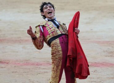 ISAAC FONSECA… PUERTA GRANDE EN PAMPLONA