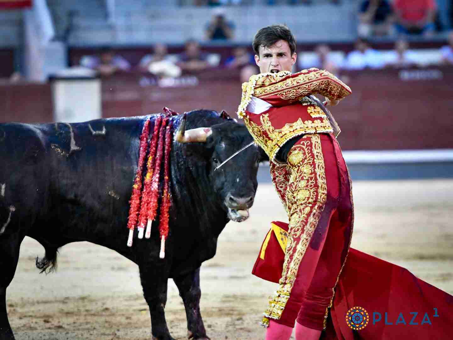 OVACIONADOS… M. ALCALDE Y S. RODRIGUEZ