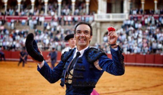 GRAN TARDE DE TOROS EN TARIFA – CADIZ