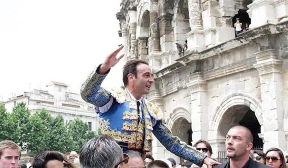 ENRIQUE PONCE REAPARECE EN NIMES