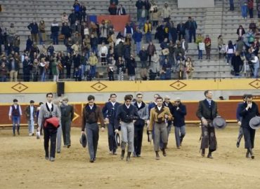 SOCIEDAD DE CIRUGIA TAURINA ESPAÑOLA… RECIBIO HOMENAJE