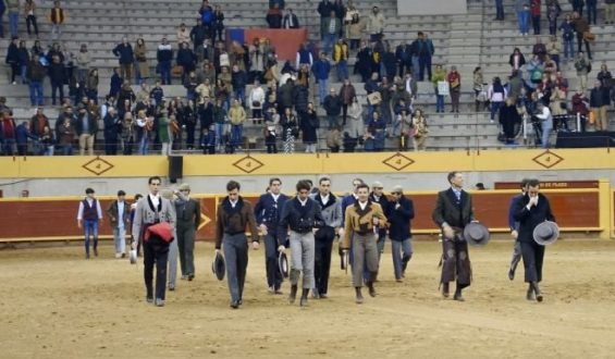 SOCIEDAD DE CIRUGIA TAURINA ESPAÑOLA… RECIBIO HOMENAJE