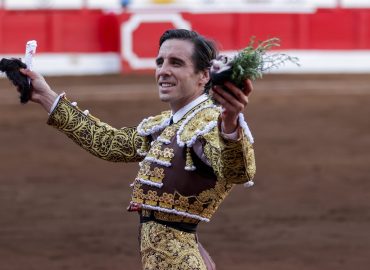 UNA CATEDRA DE TOREO FINO DICTÓ EN SEVILLA JUAN ORTEGA