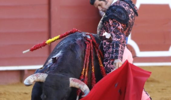 SOSA Y MANSA CORRIDA DE J.P. DOMECQ EN SEVILLA