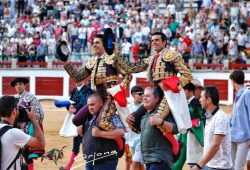 TARDE DE TRIUNFO Y ANGUSTIA EN CACERES