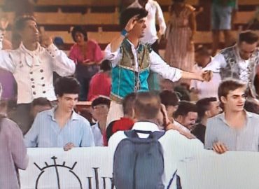 TRIPLE PUERTA GRANDE EN SAN LUCAR DE BARRAMEDA CON MIURAS