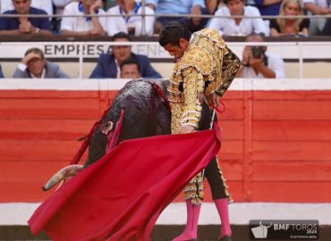 EMILIO DE JUSTO EN BILBAO DEJA SENTADO SU PRESTIGIO CORTANDO LA UNICA OREJA DE LA TARDE