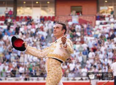 SENTIDA DESPEDIDA DE ENRIQUE PONCE EN BILBAO EN CORRIDA SIN OREJAS.