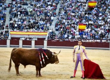 DESPEDIDA CON PUERTA GRANDE  PARA ENRIQUE PONCE  EN MADRID.