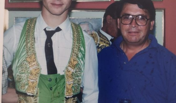 SE NOS FUE PEDRO SALGADO, UN HUMILDE DE LA FIESTA