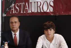 NUTRIDA CONCURRENCIA EN EL LANZAMIENTO DE LA REVISTA “ASTAUROS”