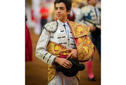 MARCO PEREZ RECIBIRÁ SU ALTERNATIVA EN NIMES.