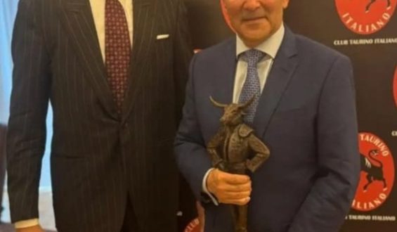 CESAR RINCON SIGUE RECIBIENDO HOMENAJES