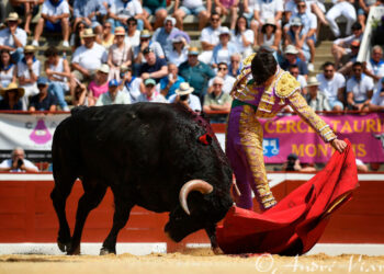 PRESENTACION DE CRISTIAN RESTREPO EN EL ALFARERO DE PLATA