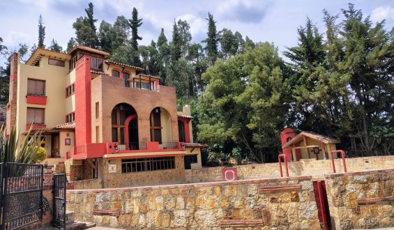 CON OFICIO RELIGIOSO Y TENTADERO SE HONRÓ LA MEMORIA DE LOS HERMANOS GARZON.