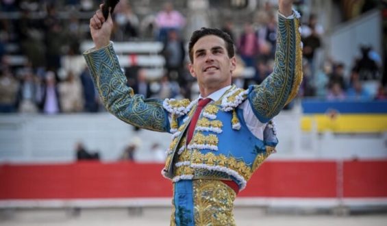 FERNANDO  ADRIAN, UN TORERO QUE CALI NO PUDO VER