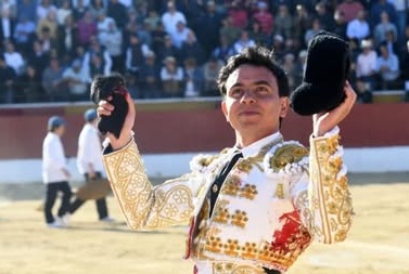 JUAN DE CASTILLA CORTÓ LA ÚNICA OREJA DE LA TARDE EN SAN AGUSTIN DEL GUADALIX