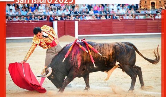 MANSADA DE DOLORES AGUIRRE EN LA DECIMOSEXTA DE SAN ISIDRO. JUAN DE CASTILLA DA VUELTA AL RUEDO