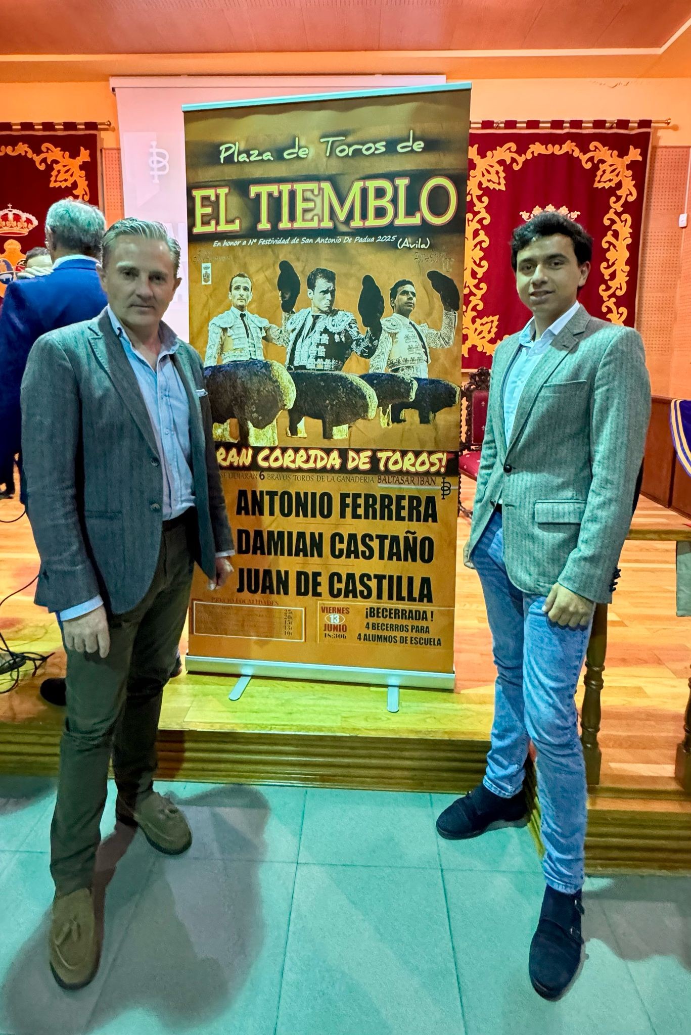 JUAN DE CASTILLA TRES OREJAS EN EL TIEMBLO