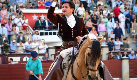 ACCIDENTADA Y DESLUCIDA CORRIDA DE REJONES DE “LOS ESPARTALES”