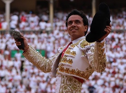 CONTINÚA LA RUTA TRIUNFAL DE JUAN DE CASTILLA EN PLAZAS FRANCESAS