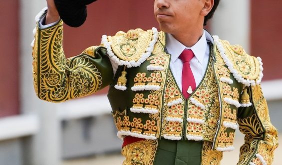 LA ESPADA DEJA SIN LEGÍTIMO TRIUNFO A JUAN DE CASTILLA