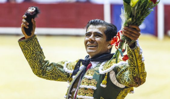 JOSELITO ADAME ANUNCIA SU RETIRO DE LOS RUEDOS.