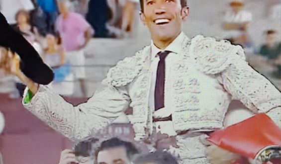 DAVID DE MIRANDA: UN TORERO DE SANGRE  FRIA. TRES OREJAS EN LA MALAGUETA