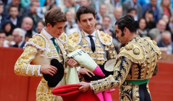 NUÑEZ DEL CUVILLO SE CARGA UNA TARDE DE EXPECTACIÓN